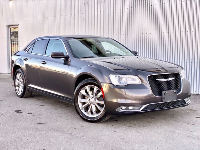 USED 2016 Chrysler 300 Touring Touring AWD w/ BRAND NEW WINTER TIRES Calgary AB T2G 4P2