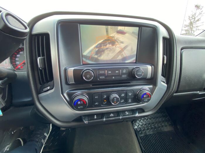 2016 GMC Sierra 1500 SLE 4WD Crew Cab Short Box SLE - Image 9
