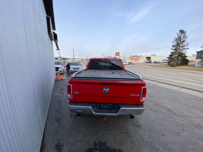 2014 Ram 1500 Laramie 4WD Crew Cab 5.7 Ft Box Laramie - Image 8