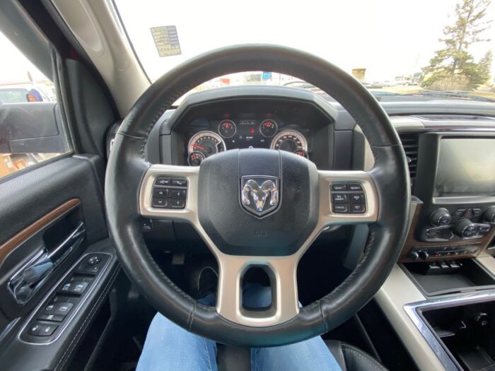 2014 Ram 1500 Laramie 4WD Crew Cab 5.7 Ft Box Laramie - Image 6