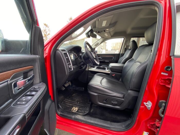 2014 Ram 1500 Laramie 4WD Crew Cab 5.7 Ft Box Laramie - Image 4