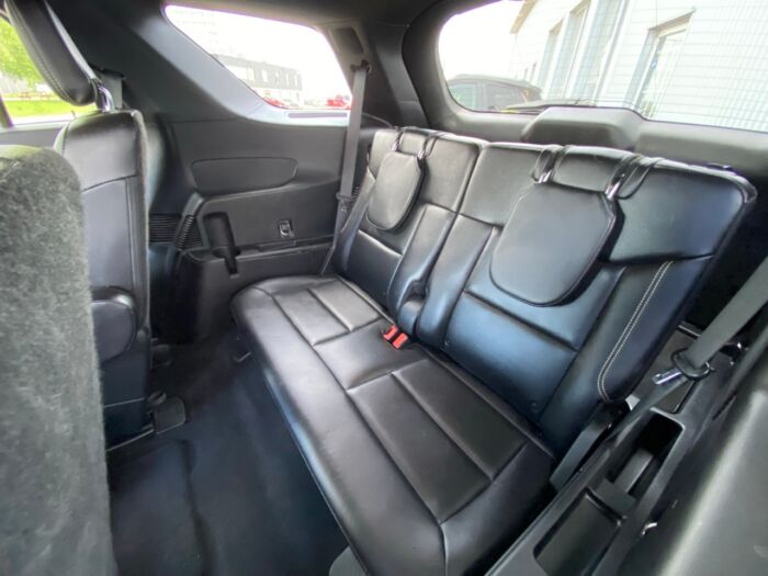 2020 Ford Explorer ST ST 4WD - Image 8