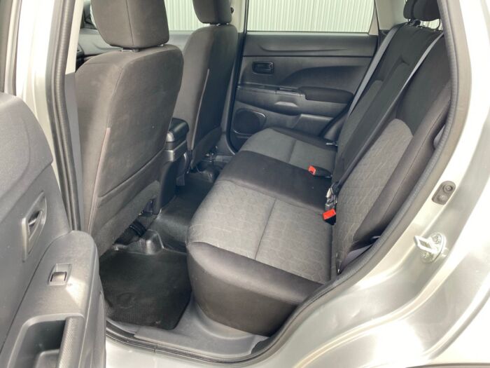 2021 Mitsubishi RVR ES ES AWC - Image 5