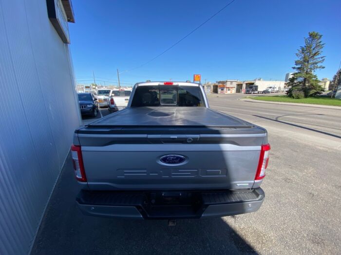 2021 Ford F-150 Lariat LARIAT 4WD SuperCrew 5.5' Box - Image 9