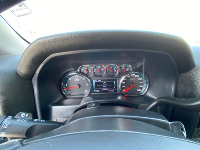 2017 Chevrolet Silverado 1500 LT Crew Cab Standard Box 4-Wheel Drive LT w/1LT - Image 6