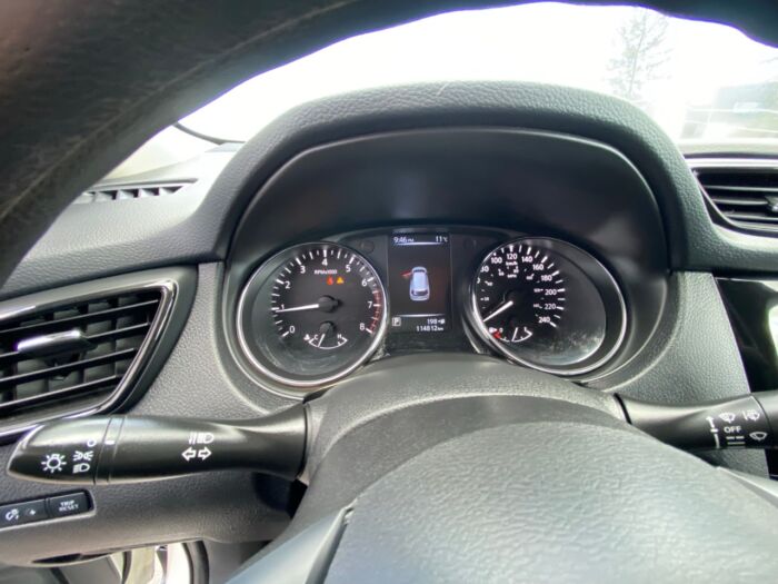 2017 Nissan Rogue SV AWD 4dr SV - Image 9