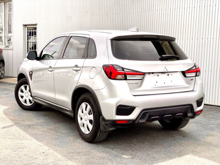 2021 Mitsubishi RVR ES ES AWC - Image 3