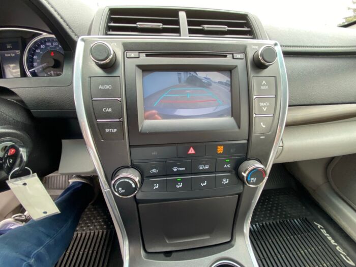 2017 Toyota Camry LE 4dr Sdn I4 Auto LE - Image 7