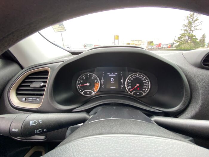 2017 Jeep Renegade Sport Sport 4x4 - Image 7