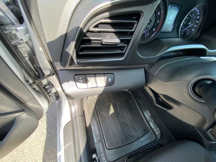 2020 Hyundai Elantra Preferred Preferred IVT w/ BACKUP CAMERA  /  LANE ASSIST - Image 7