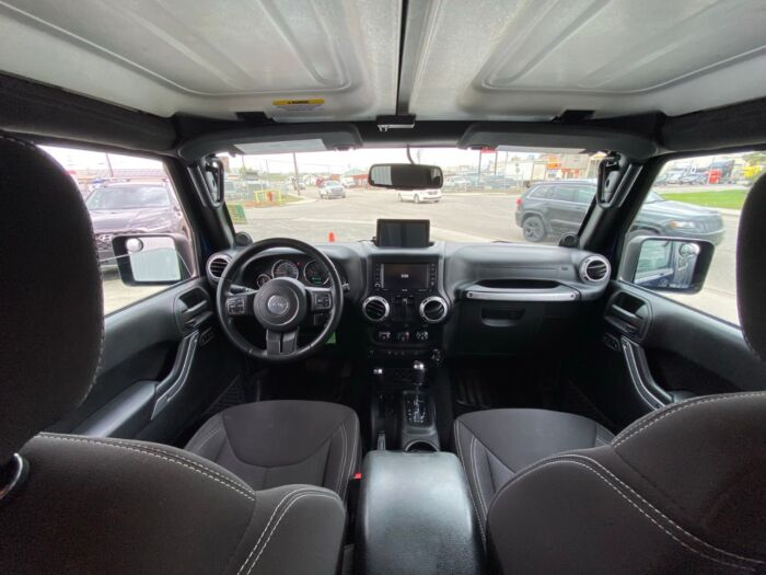 2013 Jeep Wrangler Sahara 4WD 2dr Sahara - Image 4