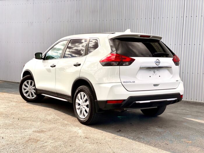 2017 Nissan Rogue SV AWD 4dr SV - Image 3