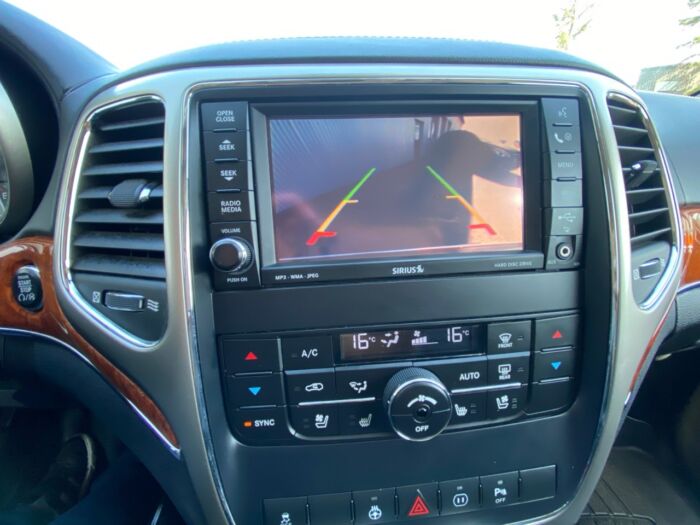 2011 Jeep Grand Cherokee Overland 4WD 4dr Overland - Image 10