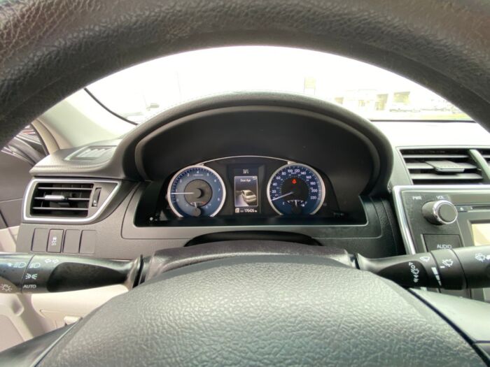 2017 Toyota Camry LE 4dr Sdn I4 Auto LE - Image 6