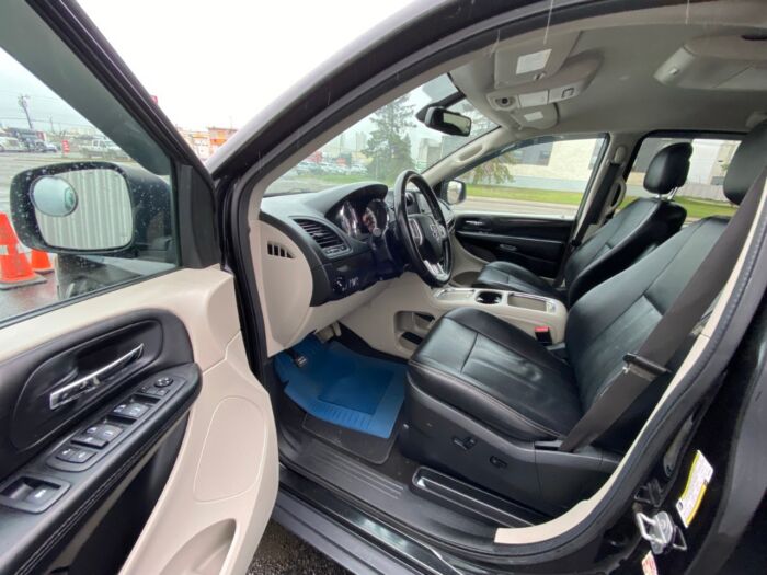 2018 Dodge Grand Caravan Crew Plus Crew Plus 2WD - Image 7