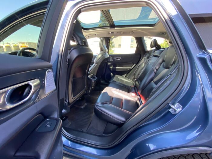 2019 Volvo XC60 Inscription T6 AWD Inscription - Image 6