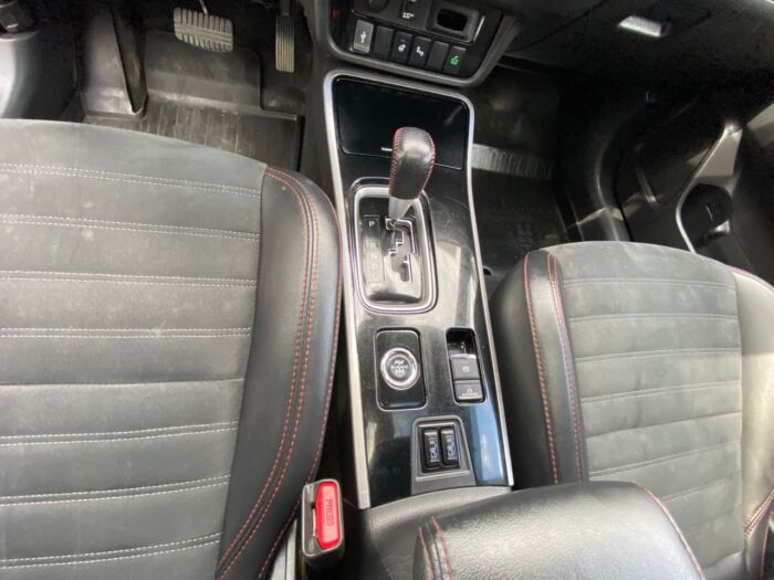 2020 Mitsubishi Outlander Limited Edition Limited Edition S-AWC - Image 11
