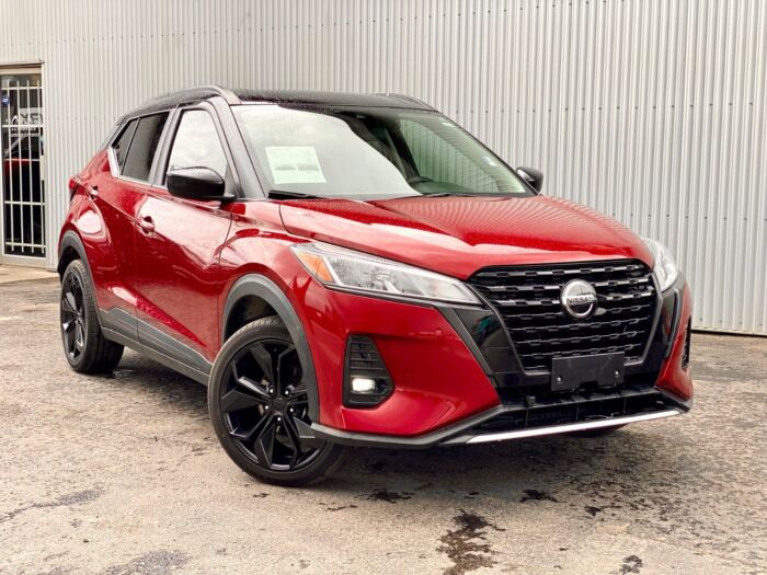 2021 Nissan Kicks SV SV FWD - Image 2