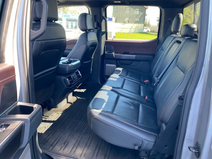 2021 Ford F-150 Lariat LARIAT 4WD SuperCrew 5.5' Box - Image 10
