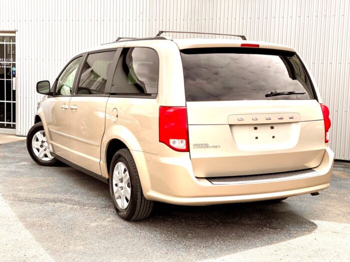 2012 Dodge Grand Caravan SXT 4dr Wgn SXT - Image 3