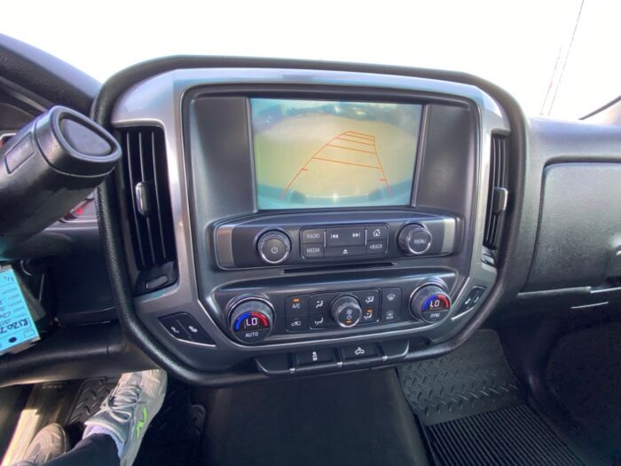 2017 Chevrolet Silverado 1500 LT Crew Cab Standard Box 4-Wheel Drive LT w/1LT - Image 9