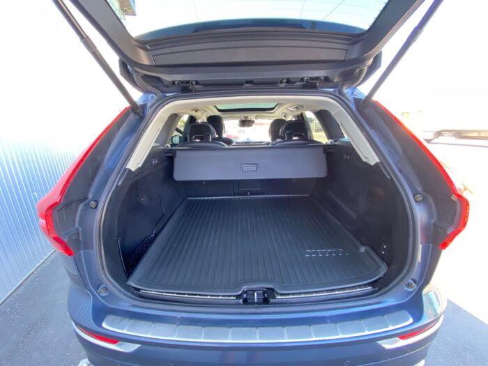 2019 Volvo XC60 Inscription T6 AWD Inscription - Image 9