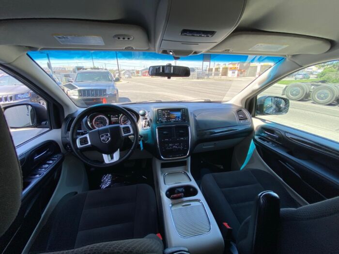 2017 Dodge Grand Caravan Crew 4dr Wgn Crew - Image 4