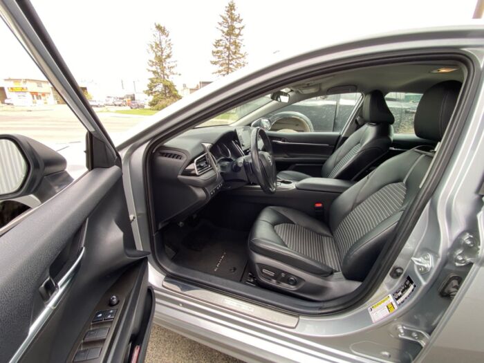 2022 Toyota Camry SE SE Auto - Image 8