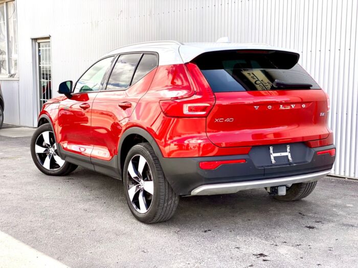 2020 Volvo XC40 Momentum T4 AWD Momentum - Image 3