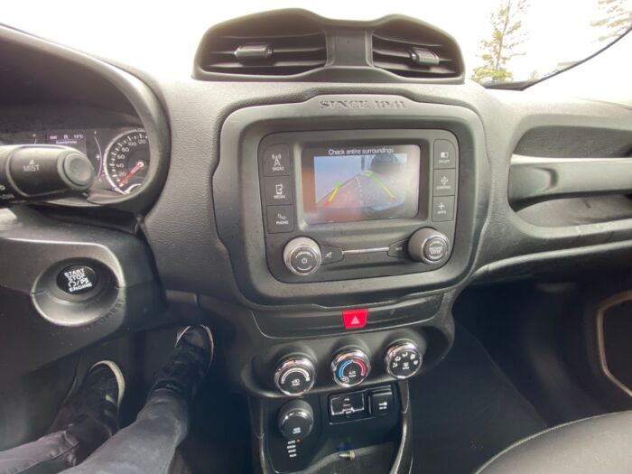 2017 Jeep Renegade Sport Sport 4x4 - Image 9