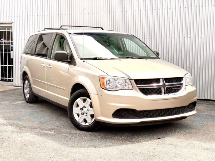 2012 Dodge Grand Caravan SXT 4dr Wgn SXT - Image 2