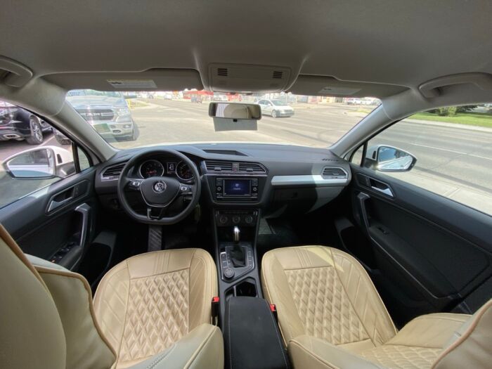2021 Volkswagen Tiguan Trendline Trendline 4MOTION - Image 4