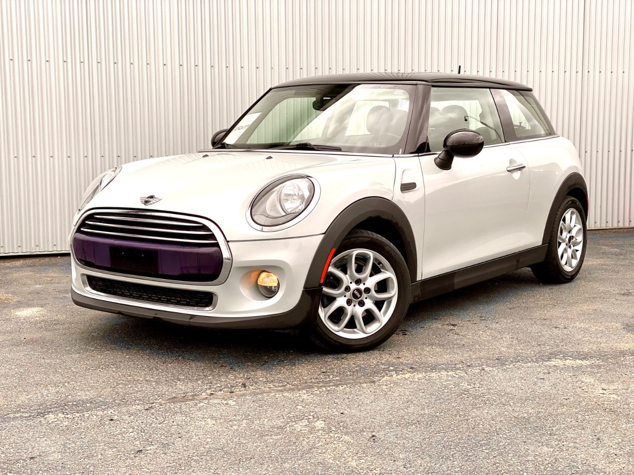 USED 2016 MINI Cooper Hardtop Other 3dr HB Calgary AB T2G 4P2