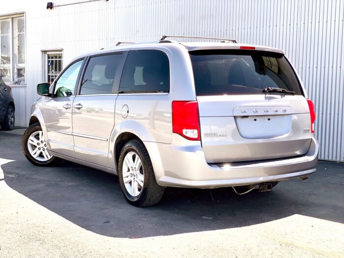 2017 Dodge Grand Caravan Crew 4dr Wgn Crew - Image 2