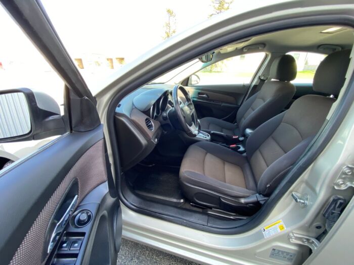 2015 Chevrolet Cruze 1LT 1 LT WITH BACKUP CAMERA - Image 5