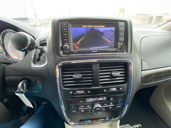 2018 Dodge Grand Caravan Crew Plus Crew Plus 2WD - Image 8