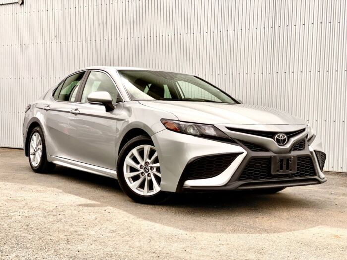 USED 2022 Toyota Camry SE SE Auto Calgary AB T2G 4P2