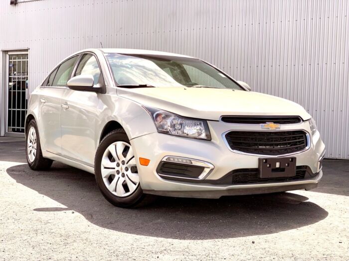 2015 Chevrolet Cruze 1LT 1 LT WITH BACKUP CAMERA - Image 2