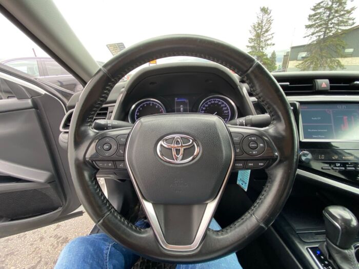 2020 Toyota Camry SE SE Auto - Image 7