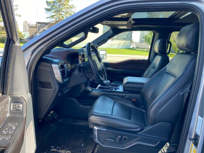 2021 Ford F-150 Lariat LARIAT 4WD SuperCrew 5.5' Box - Image 5