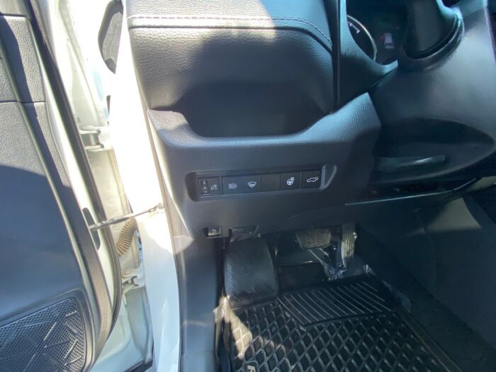 2019 Toyota RAV4 Hybrid XLE AWD Hybrid XLE - Image 8