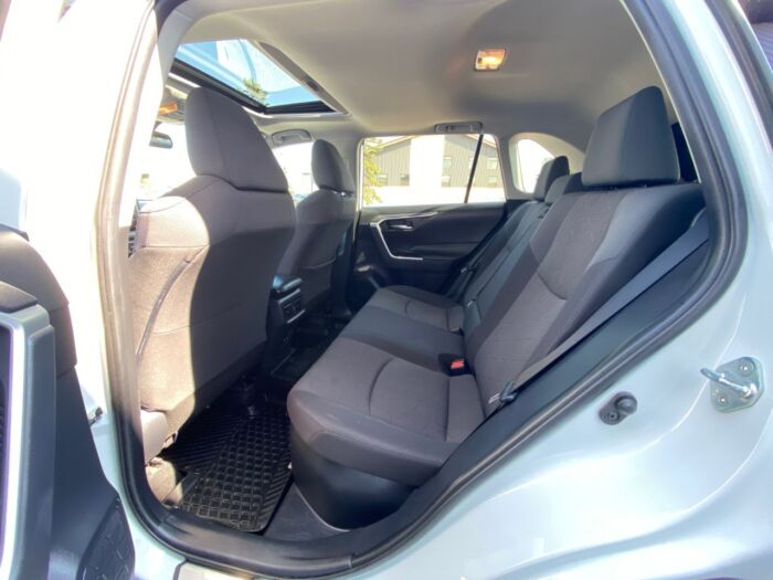 2019 Toyota RAV4 Hybrid XLE AWD Hybrid XLE - Image 5