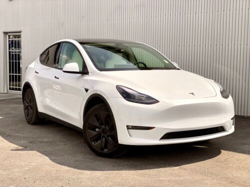 USED 2025 Tesla Model Y Long Range Long Range AWD *Ltd Avail* Calgary AB T2G 4P2