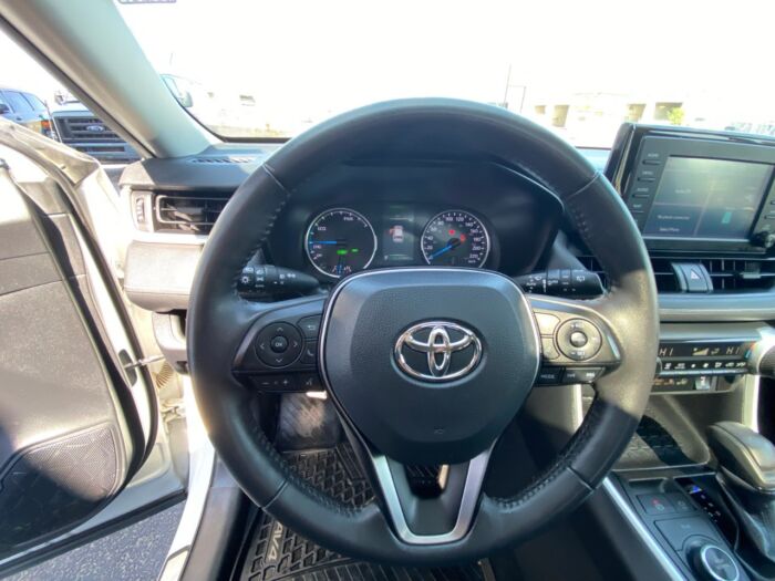 2019 Toyota RAV4 Hybrid XLE AWD Hybrid XLE - Image 9