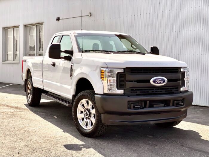 2019 Ford Super Duty F-350 SRW XL XL 4WD SuperCab 8' Box - Image 2