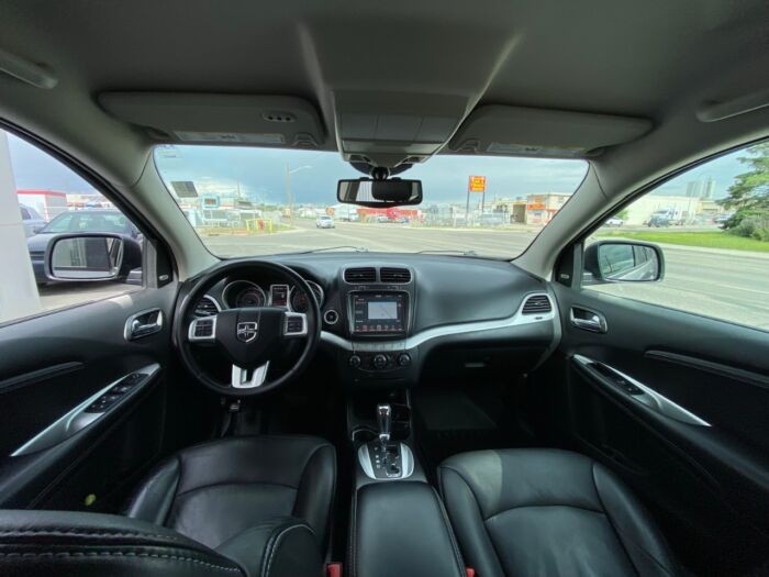 2016 Dodge Journey R/T AWD R/T / 7 PASS / LEATHER  / DVD /  BACKUP CAMERA - Image 4