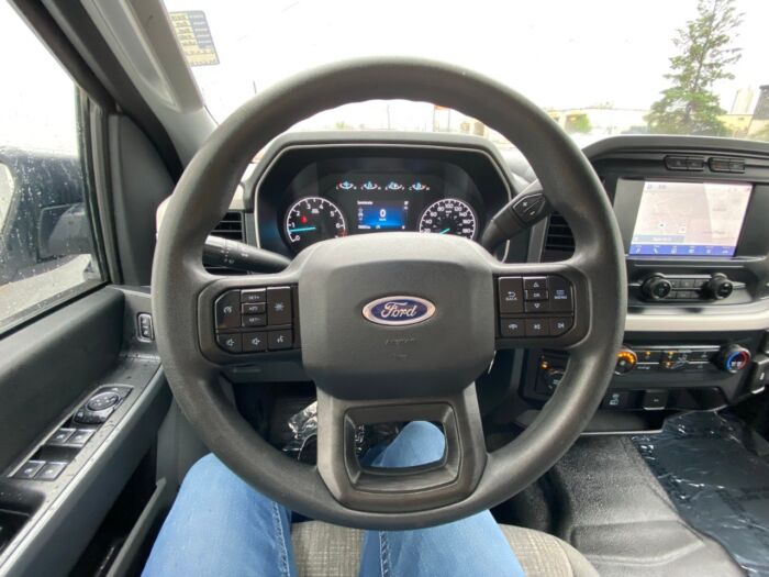 2021 Ford F-150 XLT XLT 4WD SuperCrew 6.5' Box - Image 9