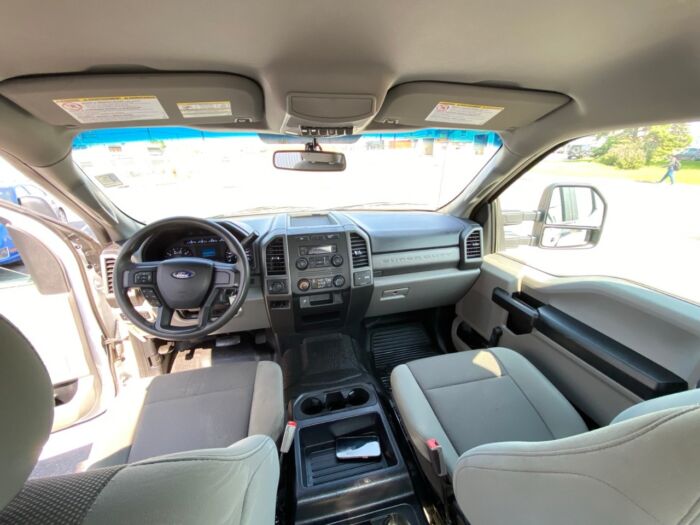 2019 Ford Super Duty F-350 SRW XL XL 4WD SuperCab 8' Box - Image 4