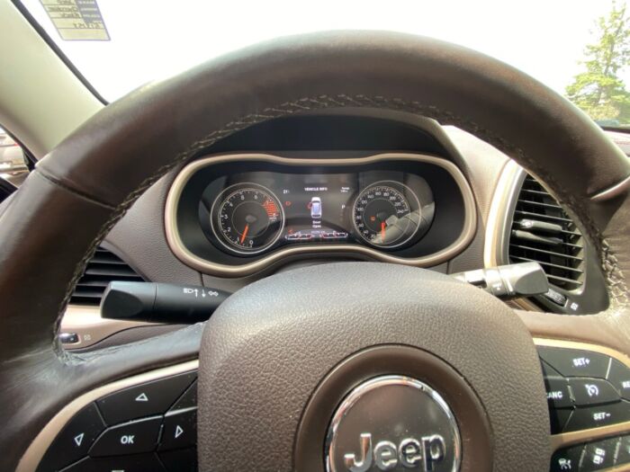 2018 Jeep Cherokee Trailhawk Leather Plus Trailhawk Leather Plus 4x4 - Image 10
