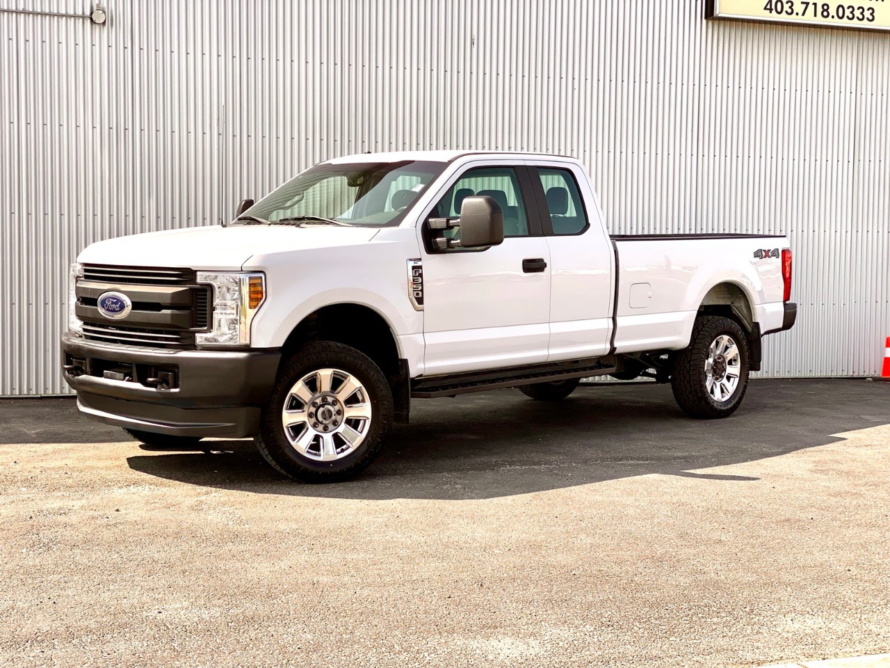 USED 2019 Ford Super Duty F-350 SRW XL XL 4WD SuperCab 8' Box Calgary AB T2G 4P2